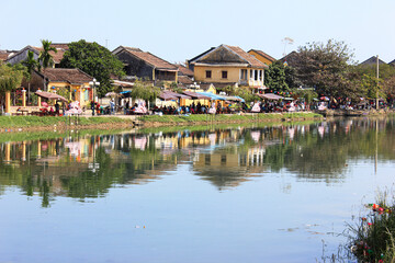 Fototapeta na wymiar houses on the river, Vietnam