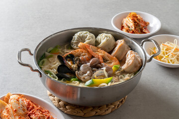 Kalguksu Dumpling Seafood Dumpling Hot Pot noodle Korean food dish