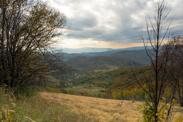 Fototapeta na wymiar Road in the mountains, Ukrainian Carpathians