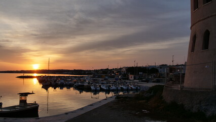 atardecer puerto sunset castillo barcos botes montaña