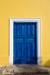 Puerta colorida en el centro de M&eacute;rida Yucat&aacute;n