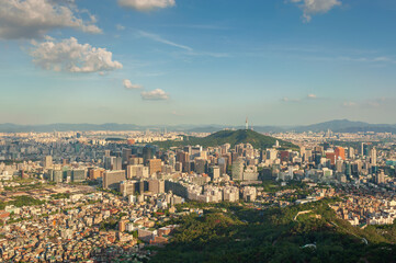 Obraz premium 서울전경 남산타워 도시