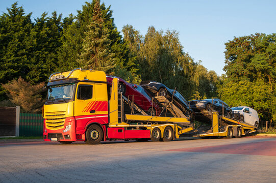 Autotransporter Images – Browse 250 Stock Photos, Vectors, and