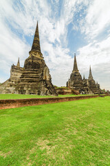 Fototapeta premium Awesome stupas (Chedis) of Wat Phra Si Sanphet in Ayutthaya