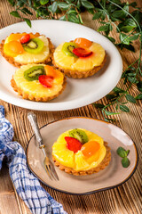 Mixed fruit tart.