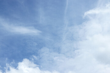 Obraz premium Blue sky with beautiful cirrus clouds during the day