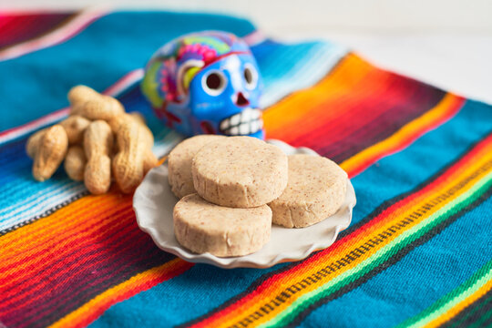 Traditional Mexican mazapan or marzipan made with peanuts.
