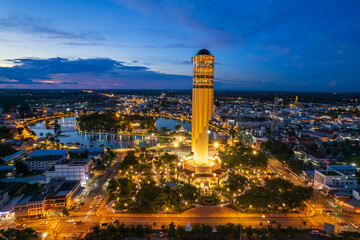 Aerial View  Roi et tower or Vote Tower 101 and  Bung Plan Chai  This park in the middle of Roi...