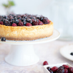 Red fruit cheesecake