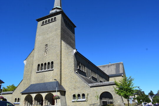 รูปภาพEupenMalmedy เลือกดูภาพถ่ายสต็อก เวกเตอร์ และวิดีโอ582 Adobe
