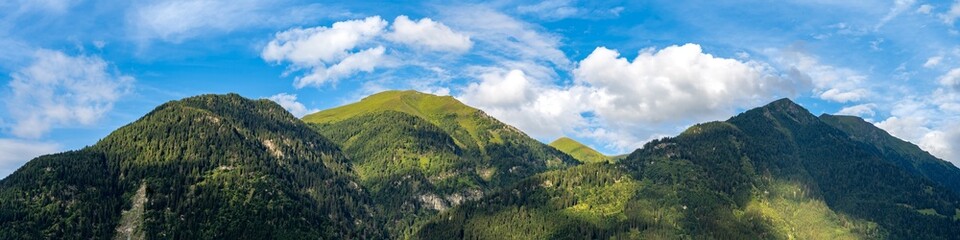 Fototapeta na wymiar Berge im Sommer in Bad Hofgastein | Kur- und Wintersportort | Gasteinertal in Österreich | Austria