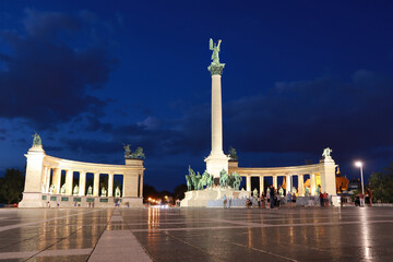 Fototapeta na wymiar Millennium Monument at Heroes Square in Budapest, Hungary
