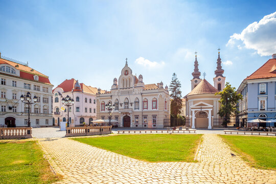  รูปภาพ"Spaziergang – เลือกดูภาพถ่ายสต็อก เวกเตอร์ และวิดีโอ90,438 