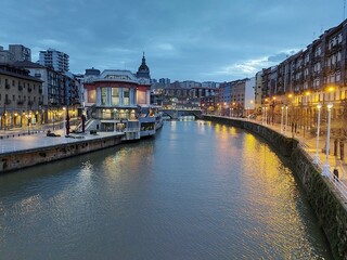 Fototapeta premium Atardecer en bilbao