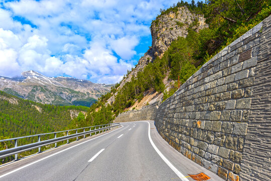 Haupstrasse 28 Livigno Richtung Zernez, Graub&uuml;nden, Schweiz