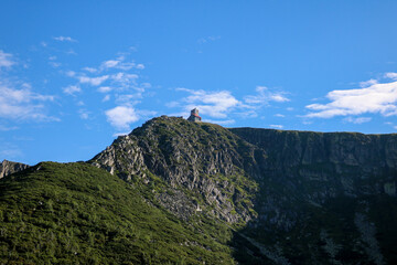 Naklejka premium mountain landscape with blue sky