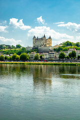 Obraz premium Wunderschöne Entdeckungstour im einzigartigen Seine Tal am Schloss Saumur - Indre-et-Loire - Frankreich
