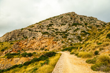 Urlaubsstimmung in der Bucht von Cala Sant Vicenç auf der wunderschönen Balearen Insel Mallorca - Spanien