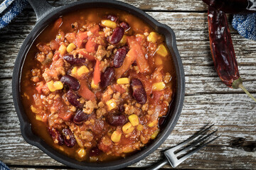Hot chili con carne.