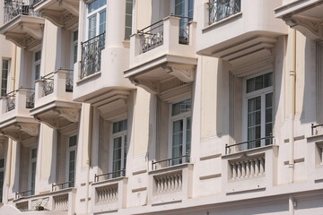 Obraz premium Art Deco building facades, geometric decorations, ornaments and more. Architecture from the beginning of the 20th century. Shot in Nice, France.