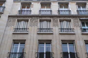 Fototapeta premium Art Deco building facades, geometric decorations, ornaments and more. Architecture from the beginning of the 20th century. Shot in Paris.