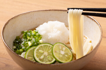 すだちおろし冷かけうどん