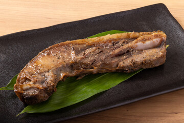 まぐろカマのガーリックペッパー焼き