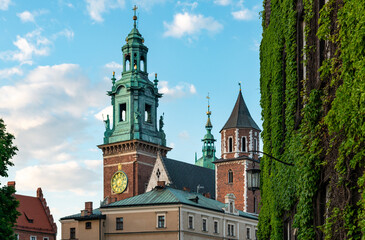 Fototapeta na wymiar Krakow landmark, Wawel castle and cathedral church