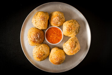 Garlic knots with marinara sauce