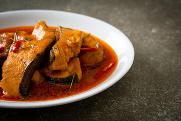 Redtail Catfish Fish in Dried Red Curry Sauce that called Choo Chee