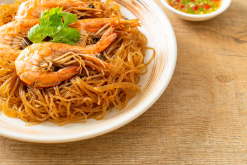 Casseroled or Baked Shrimp with Glass Noodles