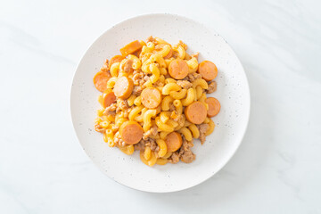 macaroni sausage and minced pork
