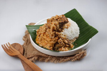 Tumpang Koyor is Indonesian Traditional Dish from Salatiga, made from Fatty Meat with Tempeh in Savory and Spicy Sauce, Served with Rice.