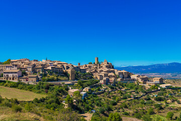 Fototapeta na wymiar Panoramic view of Sos del Rey Católico, one of the most beautiful town in Spain. 