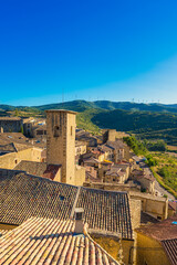 Obraz premium Panoramic view of the beautiful and Picturesque town of Sos del Rey Católico in Zaragoza province, Spain
