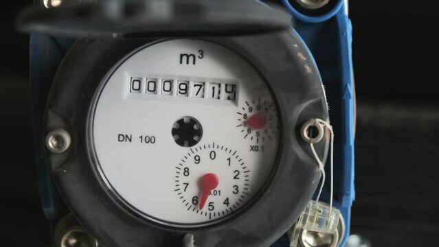 Water meter for consumption control