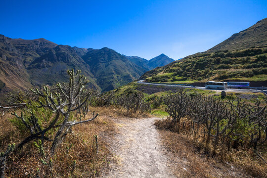 Milton RodrigLandscape of Canta - Lima, Located between mountains and close to the Chill&oacute;n river, Canta is a center of agricultural exchange. Nearby is the town of Obrajillo, Lima Peruuez