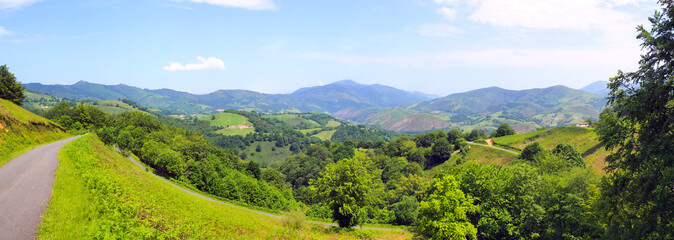 In the depths of the green Basque Country, there is a valley as if lost, almost ignored, called the Aldudes Valley, which has kept a virgin character and is renowned for the beauty of its landscapes
