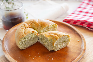 ほうれん草とチーズのベーグル