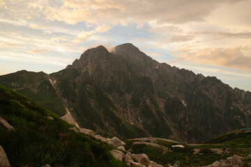 剱澤テント場から見る夕暮れの剱岳