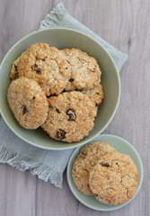 Whole grain oat cookies