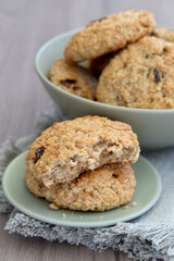 Whole grain oat cookies