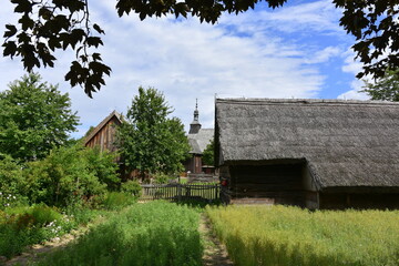 Wielkopolski Park Etnograficzny w Dziekanowicach, skansen starych domów, architektura, Polska © Albin Marciniak