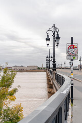 pont de pierre