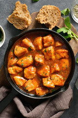 Sweet and spicy chicken bites with sauce