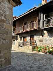Casas de Barcena Mayor, población más antigua de Cantabria.