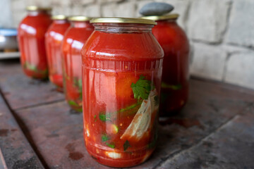 A simple and quick way to pickle tomatoes for the winter: interesting recipes for preparing canned tomatoes cucumber, blackcurrant leaves, cherries, a sprig of parsley and dill; wash thoroughly and dr