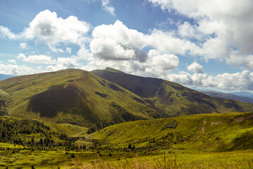Obraz premium landscape with mountains and clouds