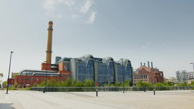 The first municipal power plant in Łódź, Poland called EC1. Currently, a cultural institution, the revitalized and expanded EC1 Eastern Complex serves cultural, artistic, and social functions. 