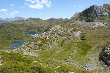 Naklejka na ściany i meble Valley of the Lake and mountains of Somiedo, Asturias